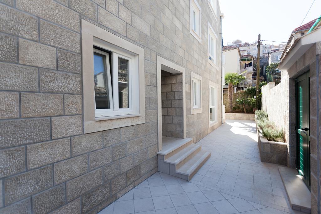 Hedera Estate, Hedera A49 * Dubrovnik